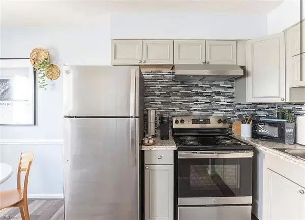 2100 Arctic AVE Unit #14, Virginia Beach, VA 23451