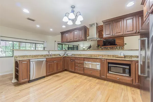 18110 30TH ST, Lutz, FL 33559