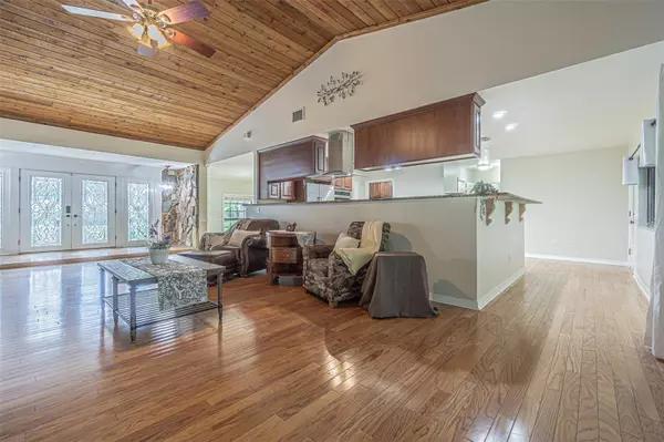 18110 30TH ST, Lutz, FL 33559