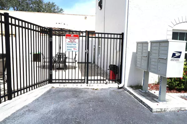 5712 TOWNHOUSE DR, New Port Richey, FL 34652