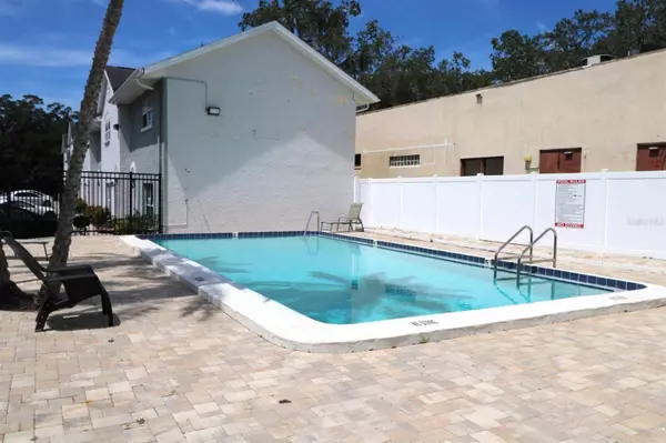 5712 TOWNHOUSE DR, New Port Richey, FL 34652