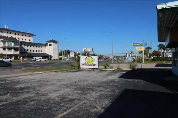 2418 US 19 HWY, Holiday, FL 34691