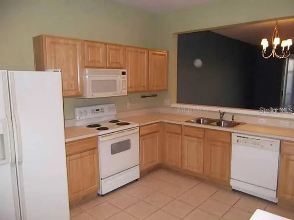 4866 POND RIDGE DR, Riverview, FL 33578