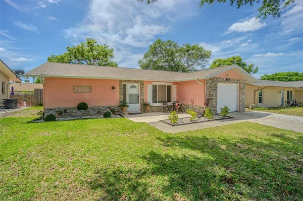 8024 LAS CRUCES CT, Port Richey, FL 34668