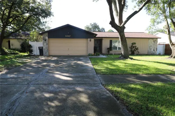 5017 OAKSHIRE DR