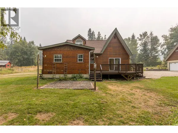 7704 97A Highway, Mara, BC V0E2K0