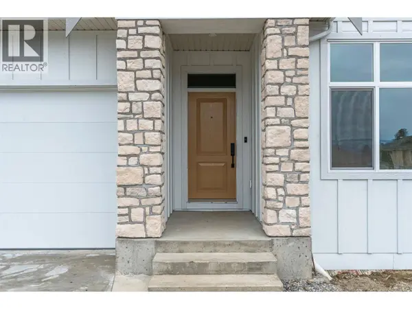 2468 Bradley Drive, Armstrong, BC V4Y0Y4