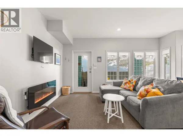 290 Silver Queen RD #1, Silver Star, BC V1B0S5