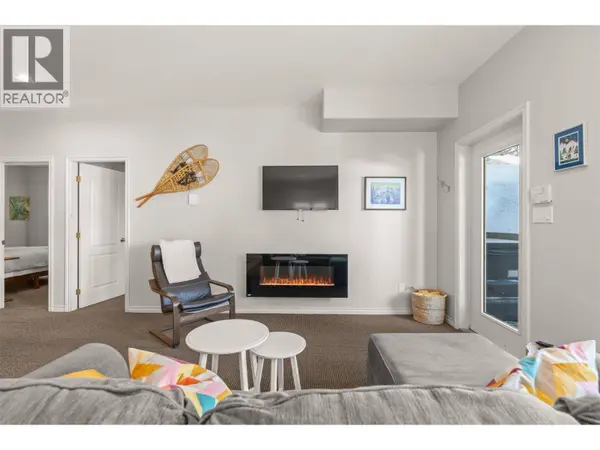 290 Silver Queen RD #1, Silver Star, BC V1B0S5