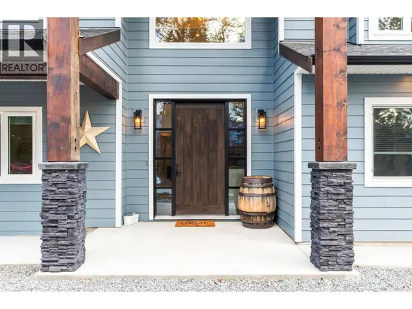 3200 20 Street NE, Salmon Arm, BC V1E2G9