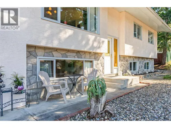 3419 Larch Drive, Armstrong, BC V4Y0S8