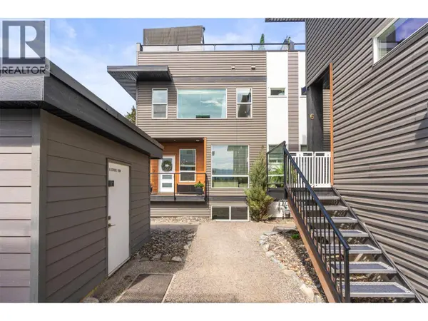 1804 46 AVE #4, Vernon, BC V1T3P5