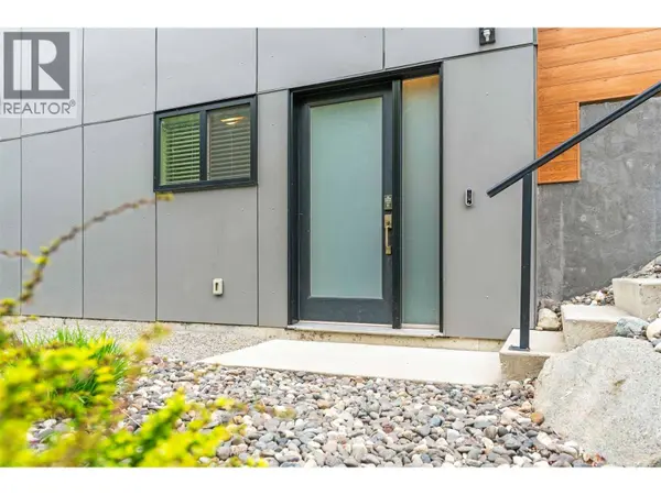 206 Vineyard Way, Vernon, BC V1H1Z7