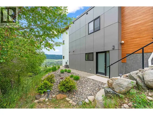 206 Vineyard Way, Vernon, BC V1H1Z7