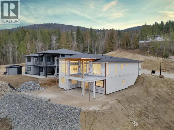 931 25 Avenue SW, Salmon Arm, BC V1E1T9