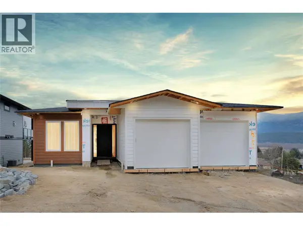 931 25 Avenue SW, Salmon Arm, BC V1E1T9
