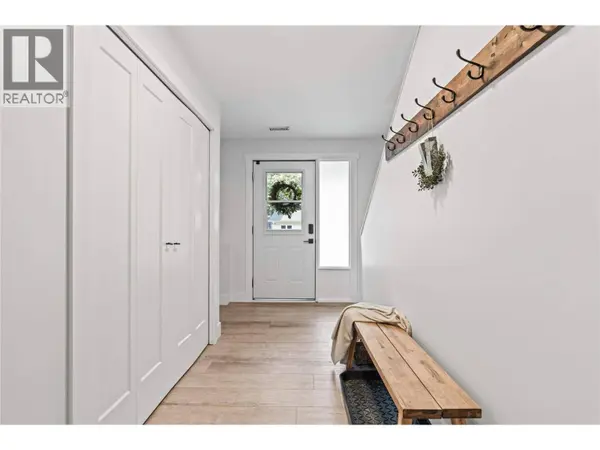 3925 Highland Park Crescent, Armstrong, BC V4Y0K2