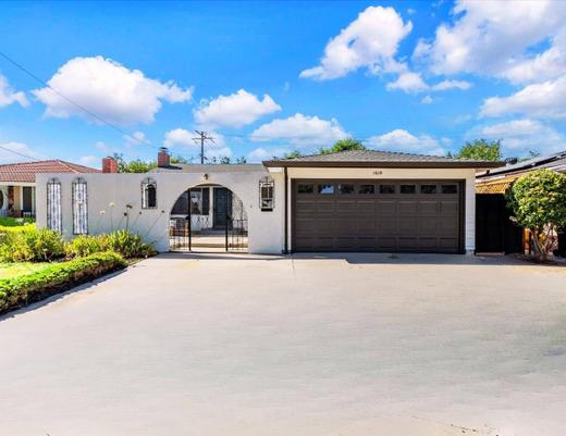 front of 1619 Melody