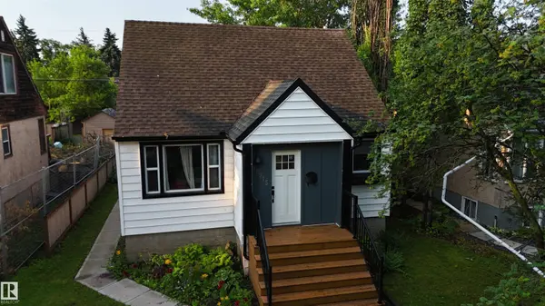 10915 67 AV NW, Edmonton, AB T6H 2A5