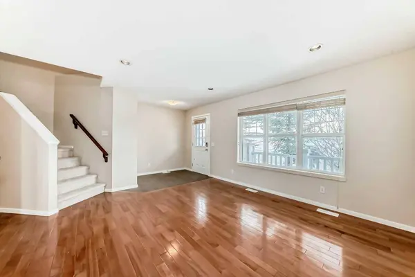 46 Panatella HL NW, Calgary, AB T3K 0B6
