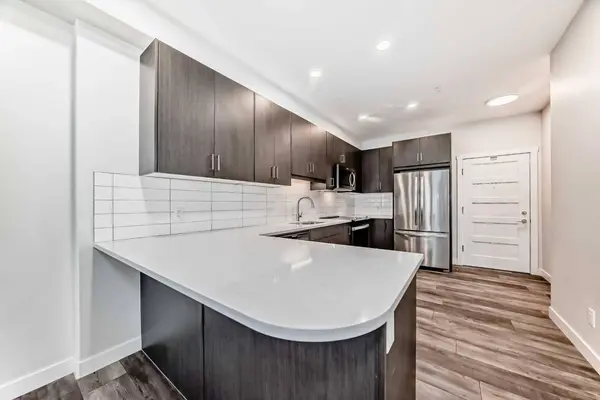 55 Wolf Hollow CRES SE #311, Calgary, AB T2X 5K9