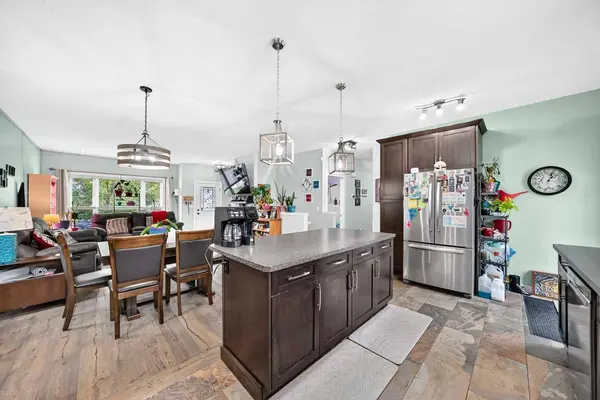 11 Bondar Gate, Carstairs, AB T0M 0N0