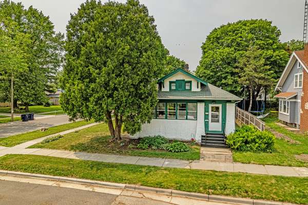 603 Eisenhower Ave, Janesville, WI 53545-1737
