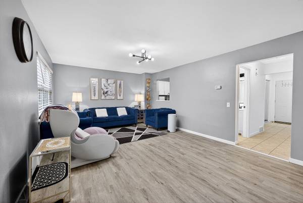 1329 Tompkins Dr #B, Madison, WI 53716-3285