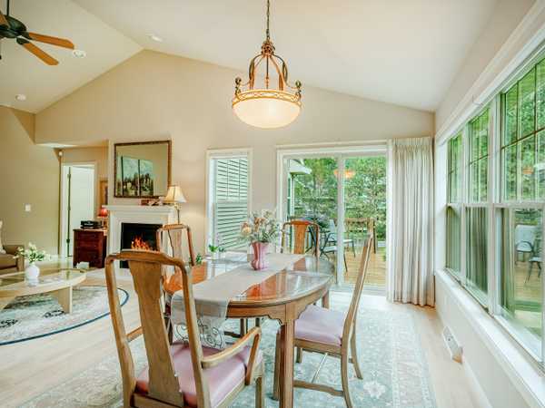 6027 Canyon Pkwy, Mcfarland, WI 53558-8788