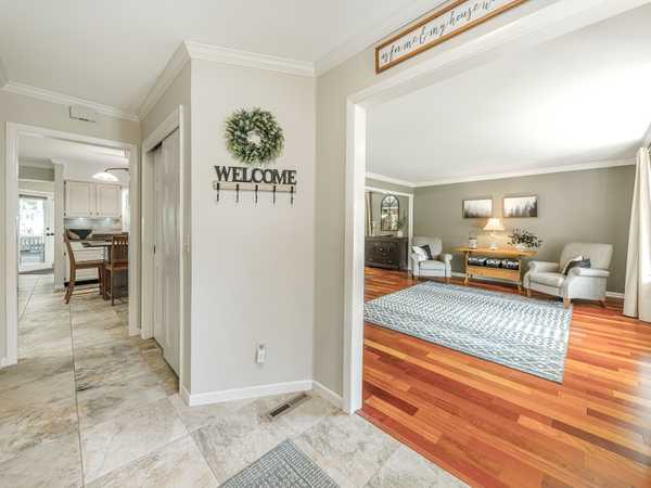 604 Wood Lawn Way, Verona, WI 53593-1523