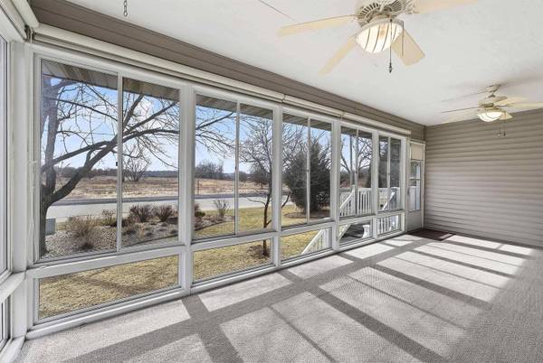 5703 W OPEN Meadow, Mcfarland, WI 53558
