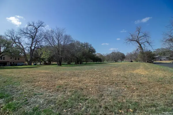 LOT 102 & 103 Hollamon Dr, Seguin, TX 78155