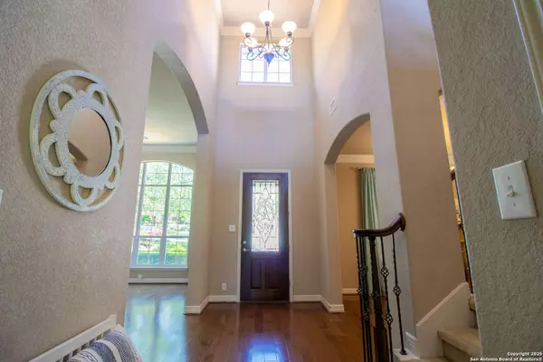 3558 Hilldale Pt, San Antonio, TX 78261