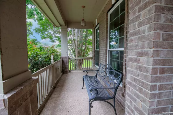 511 Mesa Rdg, San Antonio, TX 78258