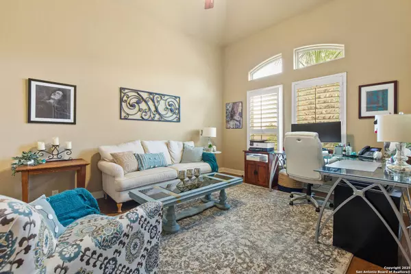 627 Reenie, San Antonio, TX 78258