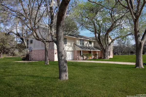 7 Glen Cove, Seguin, TX 78155