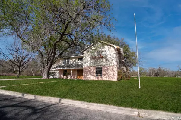 7 Glen Cove, Seguin, TX 78155