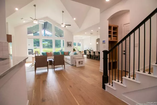 7302 Cresta Bulivar, San Antonio, TX 78256