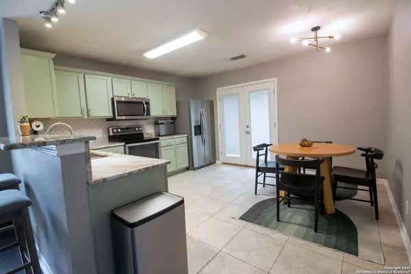 174 Spice Oak Ln, Cibolo, TX 78108