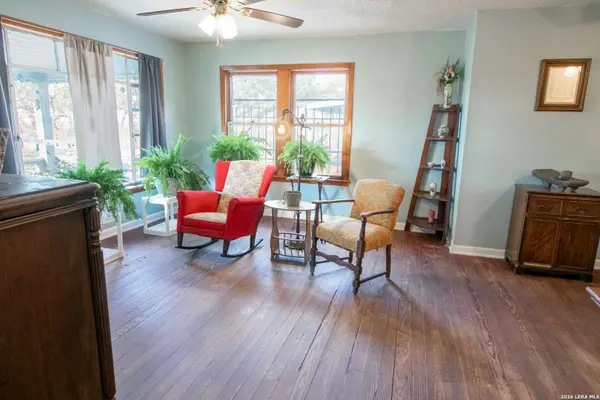 16472 N State Highway 16, Poteet, TX 78065