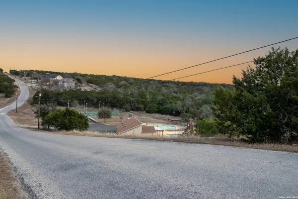 197 Hills Dr, Kerrville, TX 78028