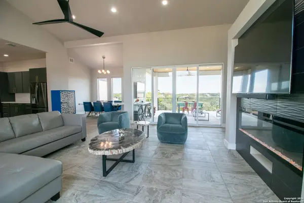 1273 County Road 2801 E, Mico, TX 78056