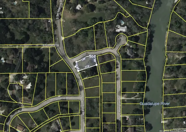 5 Hampton Dr, Seguin, TX 78155