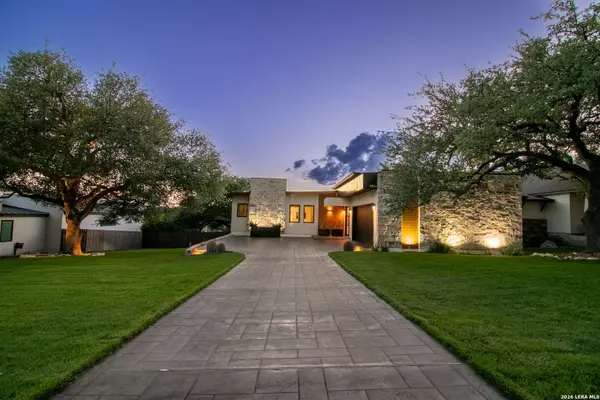 1527 Silent Hollow, San Antonio, TX 78260