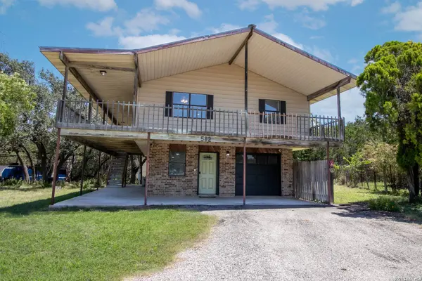 582 Orbit Dr, Canyon Lake, TX 78133