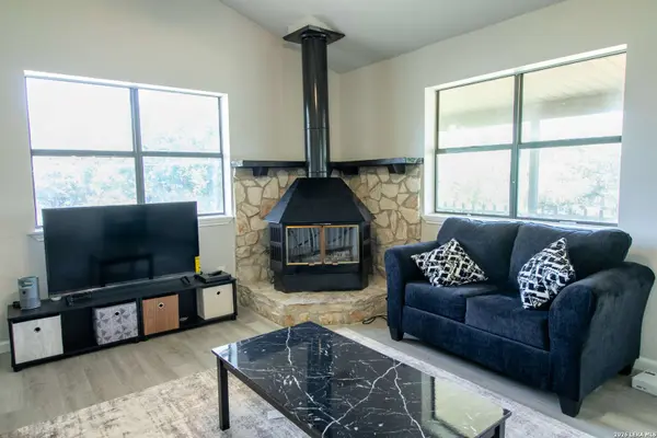 582 Orbit Dr, Canyon Lake, TX 78133