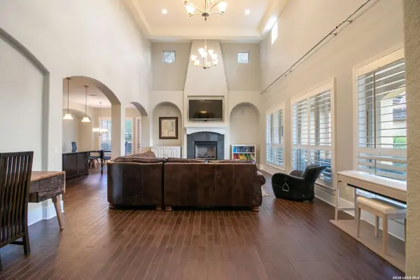 22342 Viajes, San Antonio, TX 78261