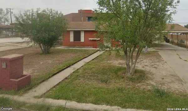 2362 Stanley Dr, Eagle Pass, TX 78852-4427