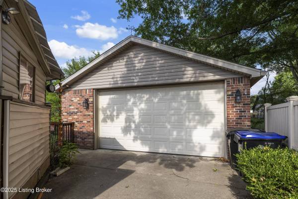 4208 Saint Thomas Ave, Louisville, KY 40218