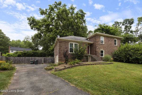 1102 Woodcroft Ct, Louisville, KY 40023